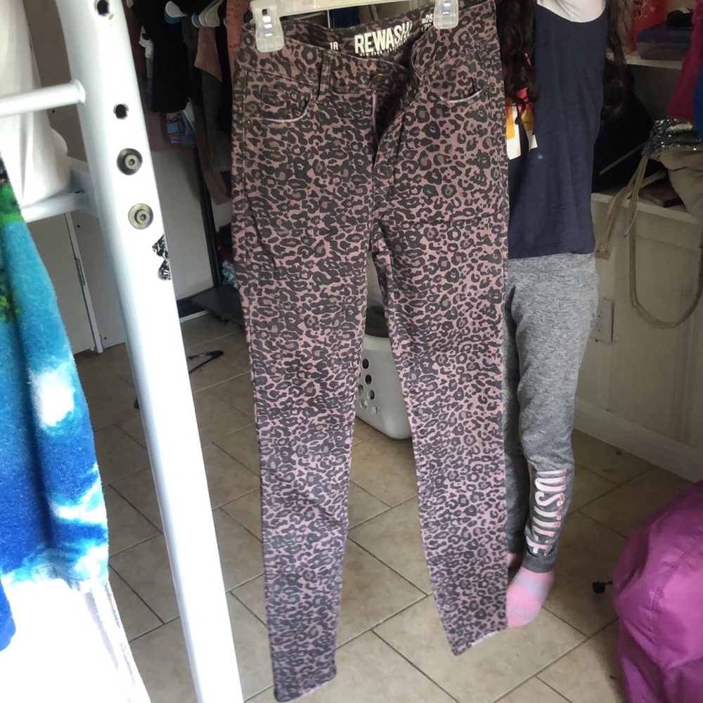 Leopard print pants never been used